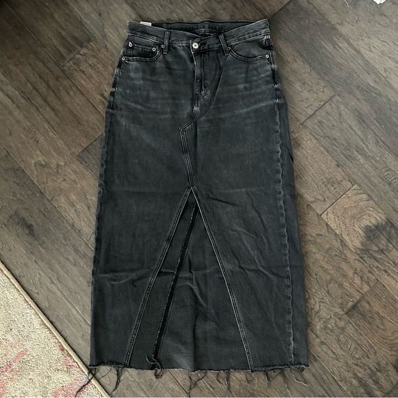 American Eagle Outfitters Dresses & Skirts - American Eagle Black Denim Maxi Skirt | Size 8 | Front Slit Y2K Staple